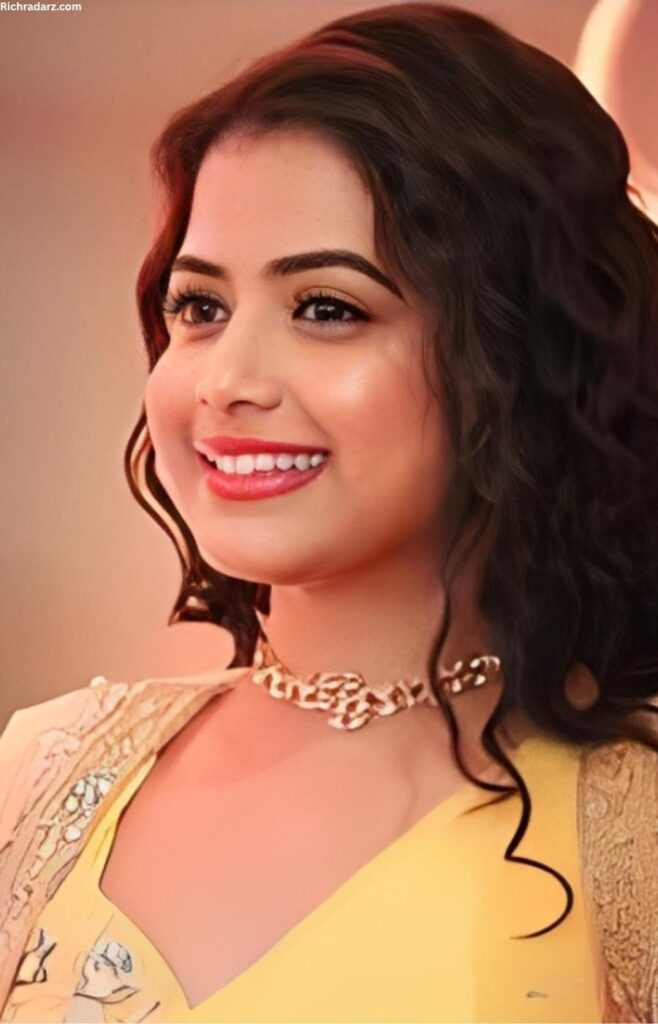 Tanvi Mundle age